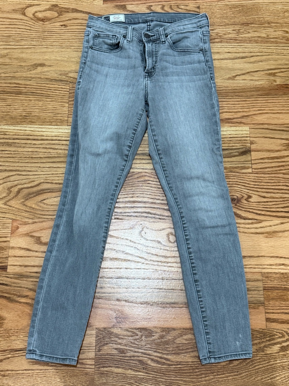 Gap True Skinny Mid Rise Jeans in Gray